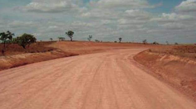 Vialidad construida en zona de operaciones